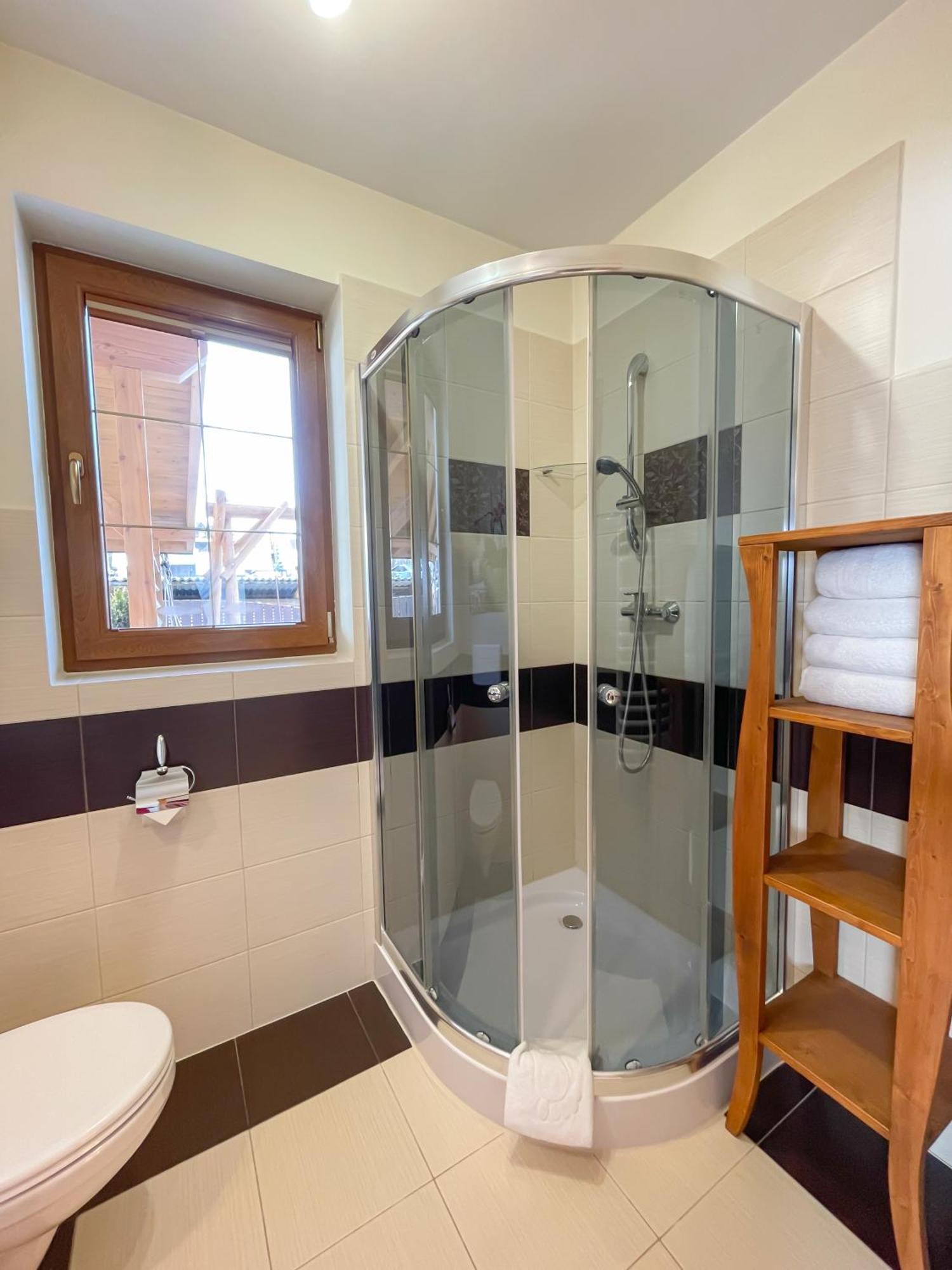 Apartamenty Trojaki Przy Termach - Banska Nizna Стая снимка